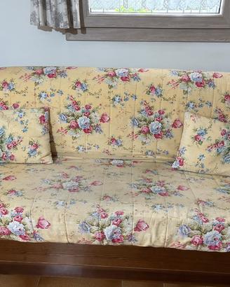 Divano letto con struttura in legno