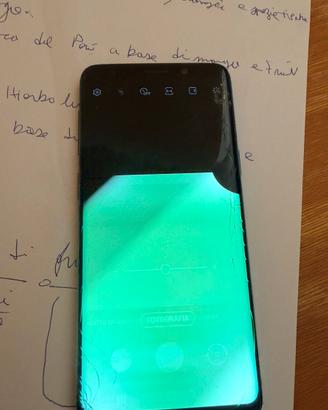 Samsung Galaxy S9 rotto – si accende – per ricambi