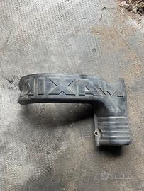 plastiche per motore e fanale destro