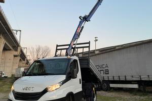 Iveco daily 35 2023 gru e ribaltabile iva compresa