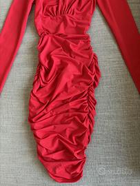 ABITO ADERENTE ROSSO DRAPPEGGIATO SCHIENA SCOPERTA