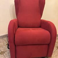Poltrona alzapersona made in Italy