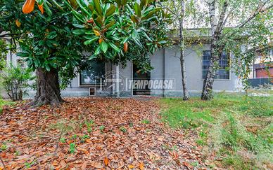 CAPANNONE INDUSTRIALE LIBERO SUBITO!