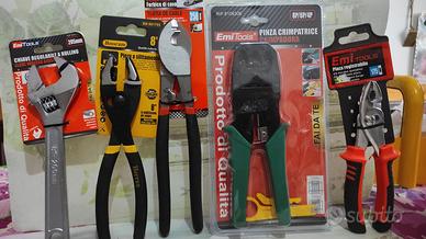 Set 5 pinze. Kit cacciavite. Kit cricchetto. Svito