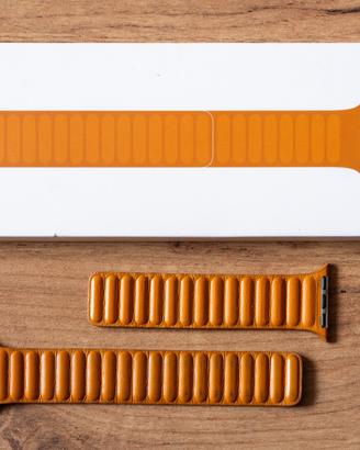 Cinturino Apple Watch magnetico in pelle