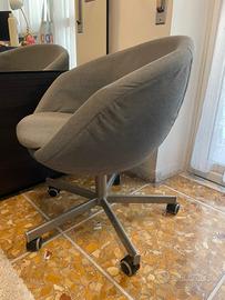 poltrona IKEA SKRUVSTA