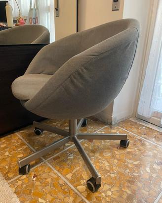 poltrona IKEA SKRUVSTA