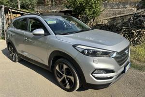 Hunday tucson awd x possibile