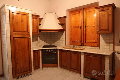 Cucina in legno massiccio angolare rustica smontat