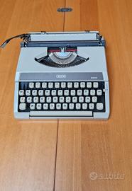 Macchina da scrivere BMB 200