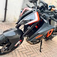 Ktm 1290 superduke r 2021 black