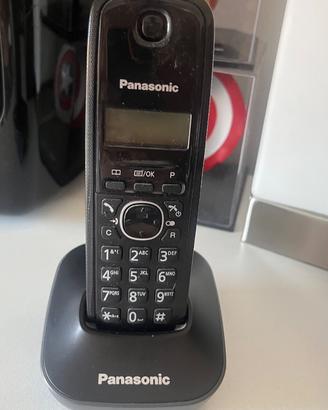 Panasonic Telefono cordless domestico con base.