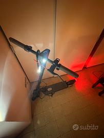 Monopattino Elettrico Xiaomi Elctric Scooter 5 pro