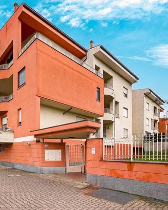 Appartamento di 100 m² con 3 locali e box auto a S