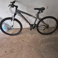 bicicletta mb marca  rock rider 
