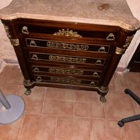 Mobile in noce pregiato