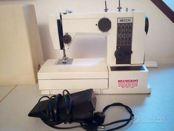 Macchina da cucire Necchi