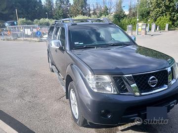 Nissan Navara 190 cv anno 2011