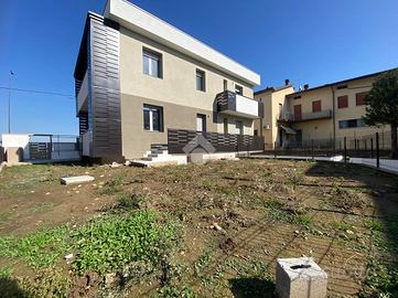 3 LOCALI A BUTTAPIETRA