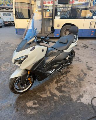 Tmax 560