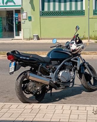 ER 5 Anno 2004 a carburatori