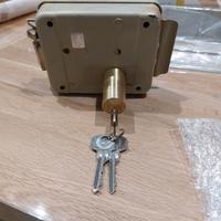 Elettroserratura Yale