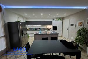 Appartamento di 120 m² con 5 locali e box auto dop