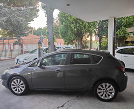 Opel Astra km certificati anche neopatentati