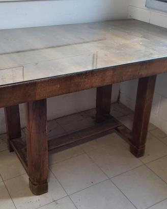 tavolo in legno e vetro