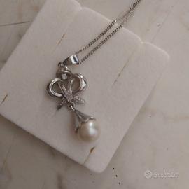 collanina con ciondolo e perla in oro giallo 