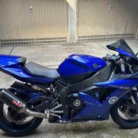 yamaha r1