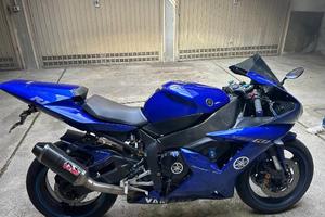 yamaha r1