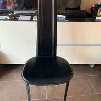 Sedia in pelle nera