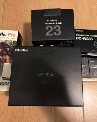 Fujifilm Xt4 + 23mmF2 + 3 batterie + microfono ecc