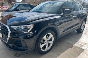 Audi Q3 35 TDI S tronic Business Advanced