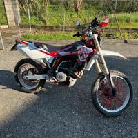 Husqvarna TE 450 4T 2007 targata
