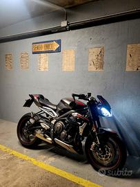 Triumph Street Triple RS 765