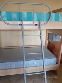 letto a castello in legno