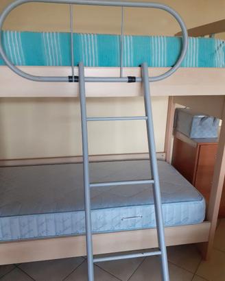 letto a castello in legno