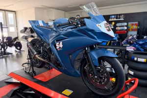 Yamaha YZF R3 PRONTO PISTA! OHLINS ! FULL! PERMUTE