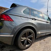 Volkswagen Tiguan 1.5 TSI R-Line 150CV Benzina –