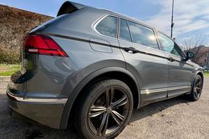 Volkswagen Tiguan 1.5 TSI R-Line 150CV Benzina –