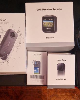 INSTA360 X4 Con Accessori