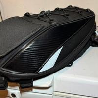 Zaino e porta casco da moto