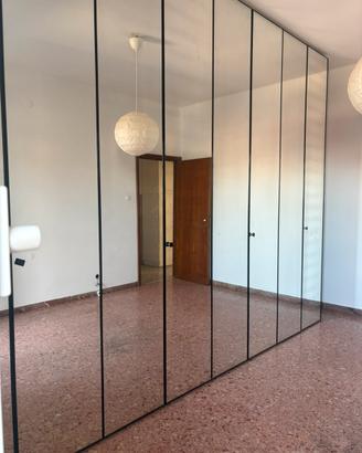 Armadio in legno artigianale