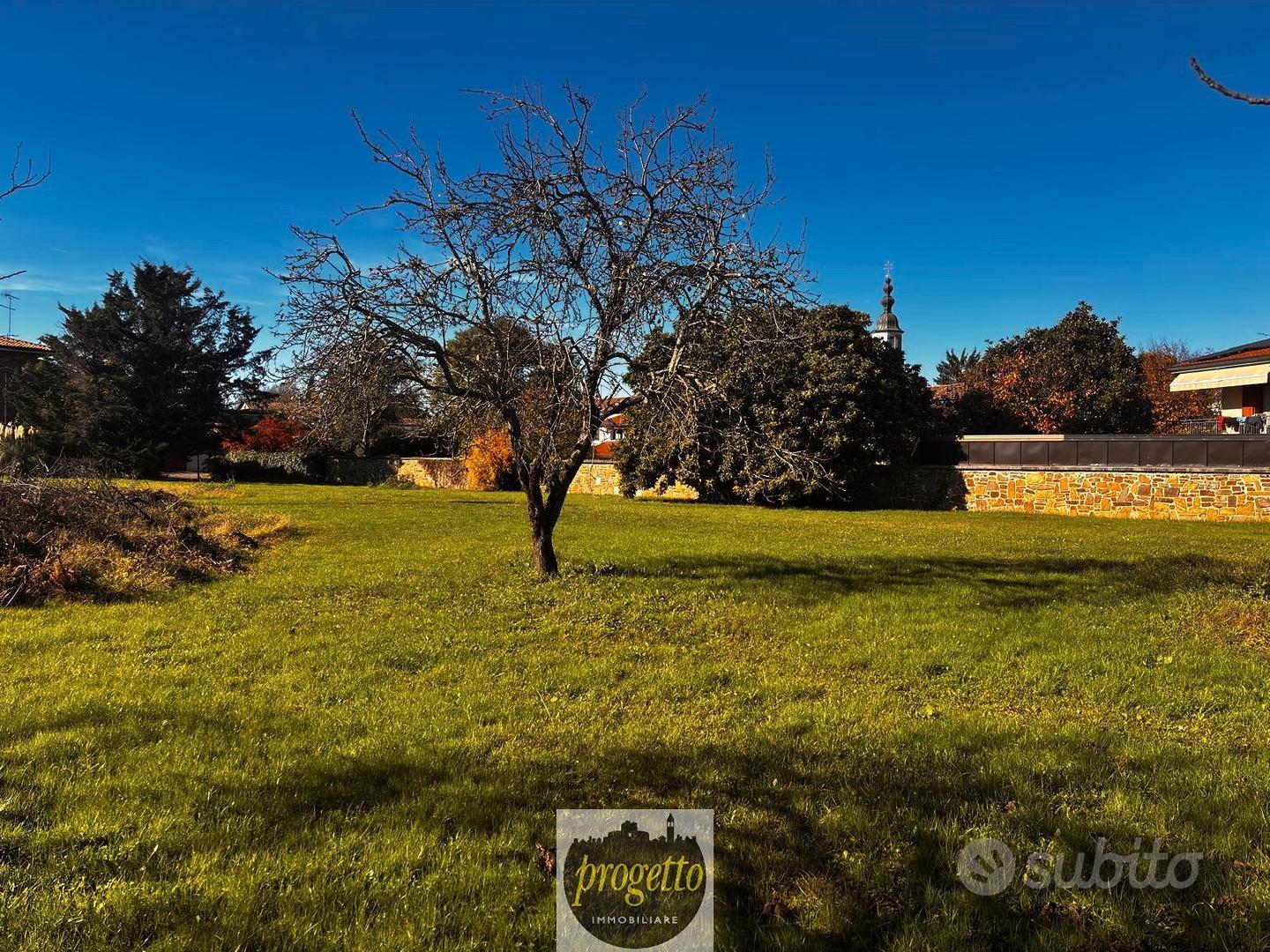 CAPRIVA DEL FRIULI in zona centrale Terreno Edific - Vista 4