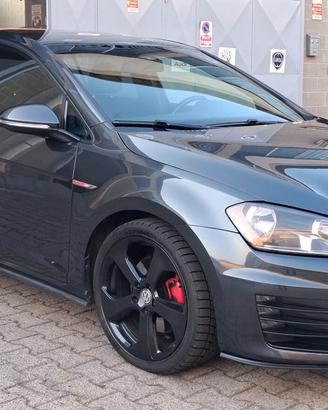 Volkswagen Golf GTI Performance 2.0 TSI DSG 5p. Bl