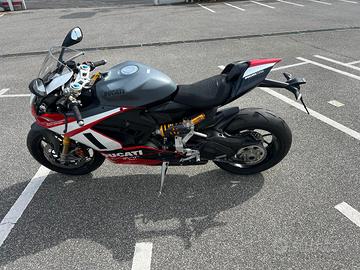 Ducati Panigale V2 Superquadro Final Edition 2025