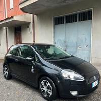 FIAT PUNTO 1.9 135CV PREPARATA A TORINO LEGGI