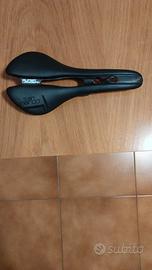 Sella per bici da corsa marca San Marco 